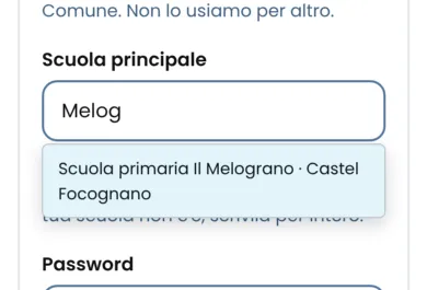 Il campo Scuola principale: sono scritte alcune lettere e sotto si apre l’elenco con la scuola da scegliere.